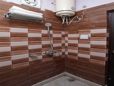 OYO 14332 Raj Palace