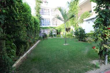 SPOT ON 44600 Jyoti Palace