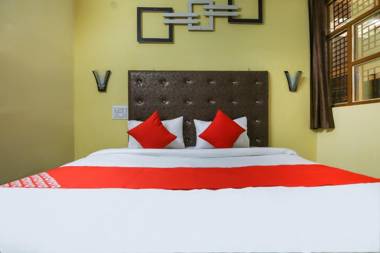 OYO 65136 Meerut Inn