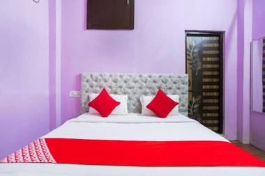 OYO Flagship 75950 Ub Inn