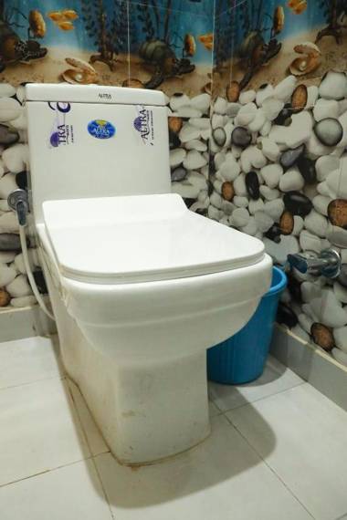 OYO 83457 Hotel Hmi International