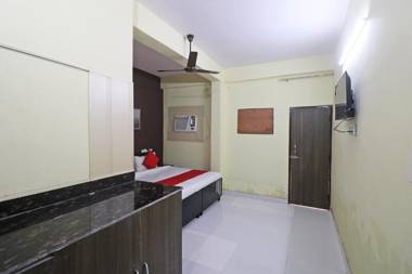 OYO 84266 Mahaveer Residency