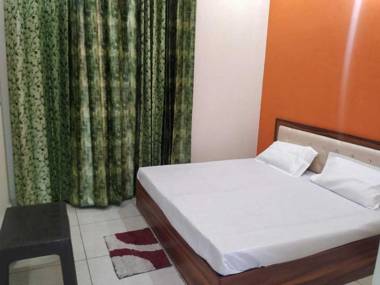 POP 91333 Hotel Nishant Residency