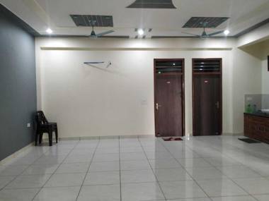 POP 91333 Hotel Nishant Residency