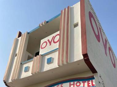 OYO 90574 Hotel Raj Palace