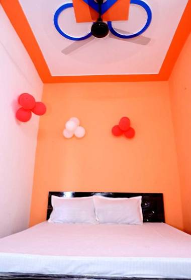 SPOT ON 91771 Hotel Heaven Inn