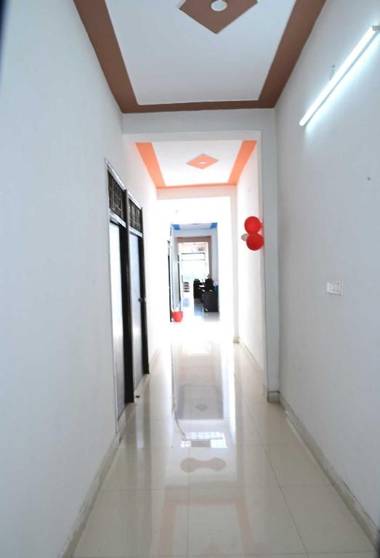 SPOT ON 91771 Hotel Heaven Inn