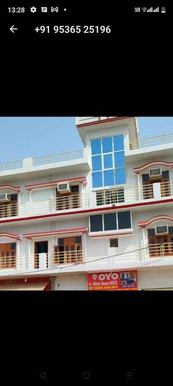 SPOT ON 92939 Vs White House