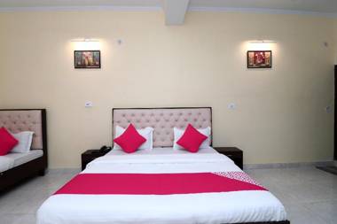 OYO 16109 Hotel Ayaan