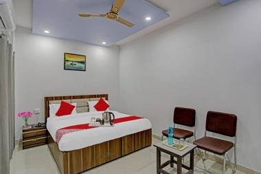 OYO 87501 Hotel Sudarshan