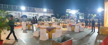 HOTEL SKYLARK