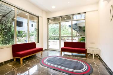 Collection O 76679 Blue Roof Sea Side