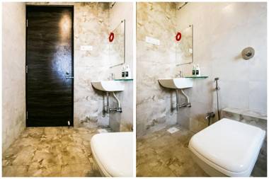 Collection O 76679 Blue Roof Sea Side