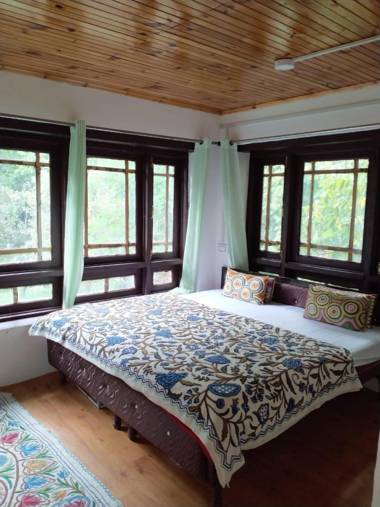 Travelers Homestay & Spa Pahalgam