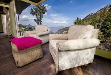 Ghughuti Resort Dhanaulti