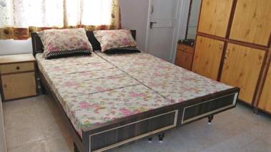 ''Go Desert'' Homestay