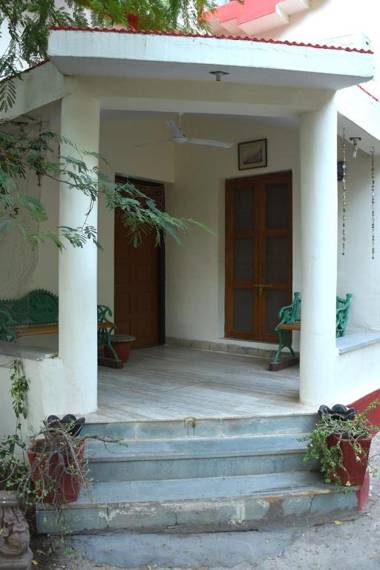 Sharad Baug homestay