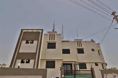 SPOT ON 38154 Shakti Hostel & Hotel