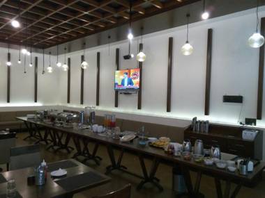 Hotel Aram