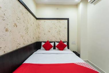 OYO 30860 Sun Palace