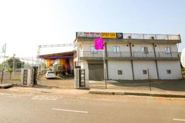 SPOT ON 64341 Erawat Marriage Garden