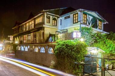 Cochrane Place Hotel