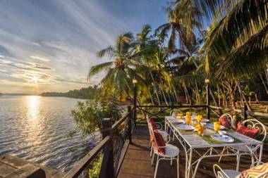 SaffronStays Suvarna Sangam