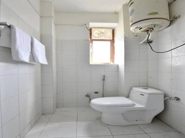 OYO 12846 Hotel Sunita