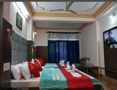 Pause dwelling Palace