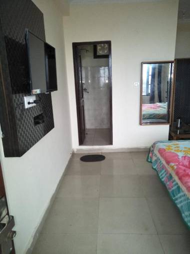 Hotel bhagsu sunrise