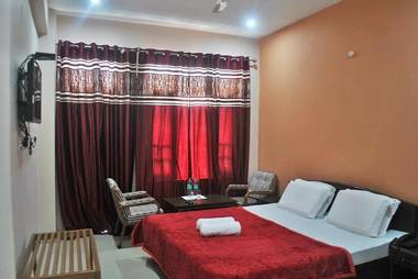 Mountain and Moon Dharamkot