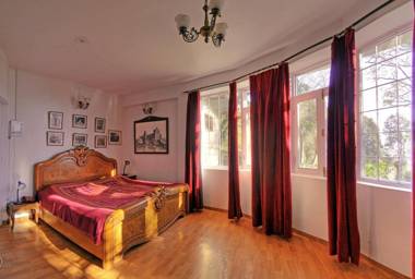 Hotel Clouds End Villa Cottages