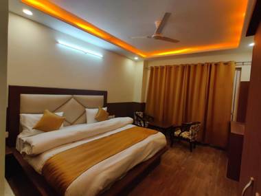 The Castle By Morex Hotels 