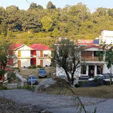 Resort The Himalayan Odyssey and Cottages