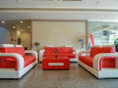 Capital O 29700 Le Moshe Inn