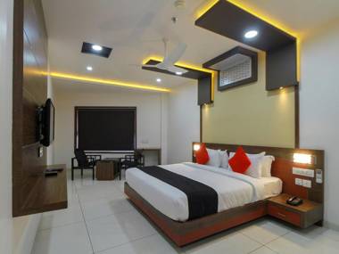 Capital O 29700 Le Moshe Inn