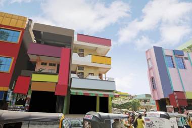 SPOT ON 61415 Sitara Grand Lodge