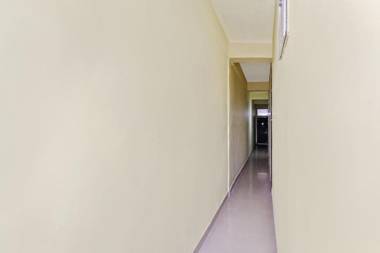 SPOT ON 61415 Sitara Grand Lodge