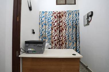 OYO 40256 Sunshine Punjabi Dhaba