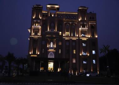 Geeta Sarovar Portico Panipat