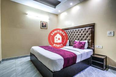 OYO 2807 Hotel Crosswinds Residency
