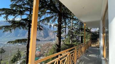 Tag's Stays & Hostel