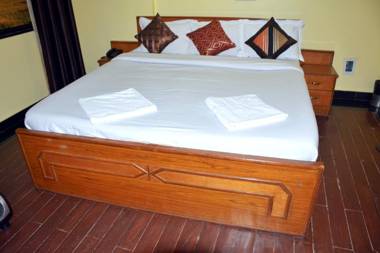 Hotel Rajhans International