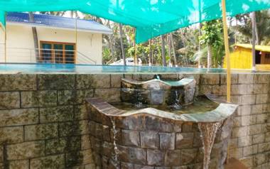 MTN Saras Waterfall Family Resort