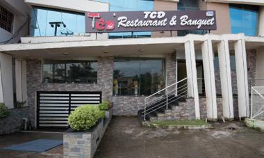 Treebo Trend King'S Court Chandrasekharpur