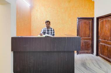 OYO 69097 Hotel Vaiko