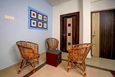 OYO 81587 Luxurious Stay near Railway Station