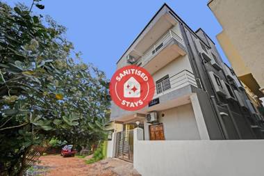 Capital O 90121 Madison Blue