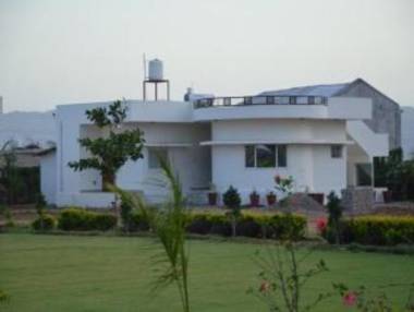 Silver Oak Country Yard Resort