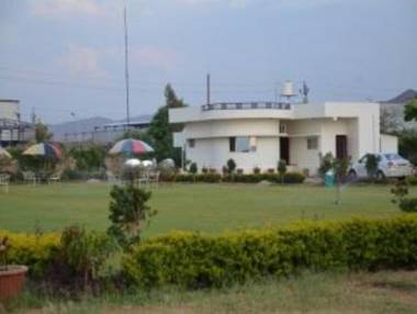 Silver Oak Country Yard Resort